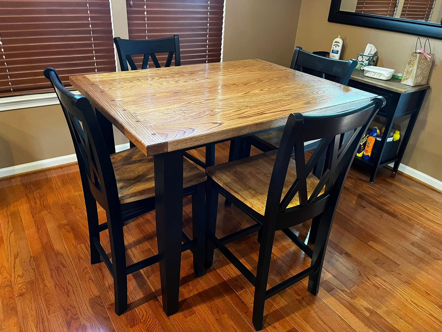 The Dining Delight Table