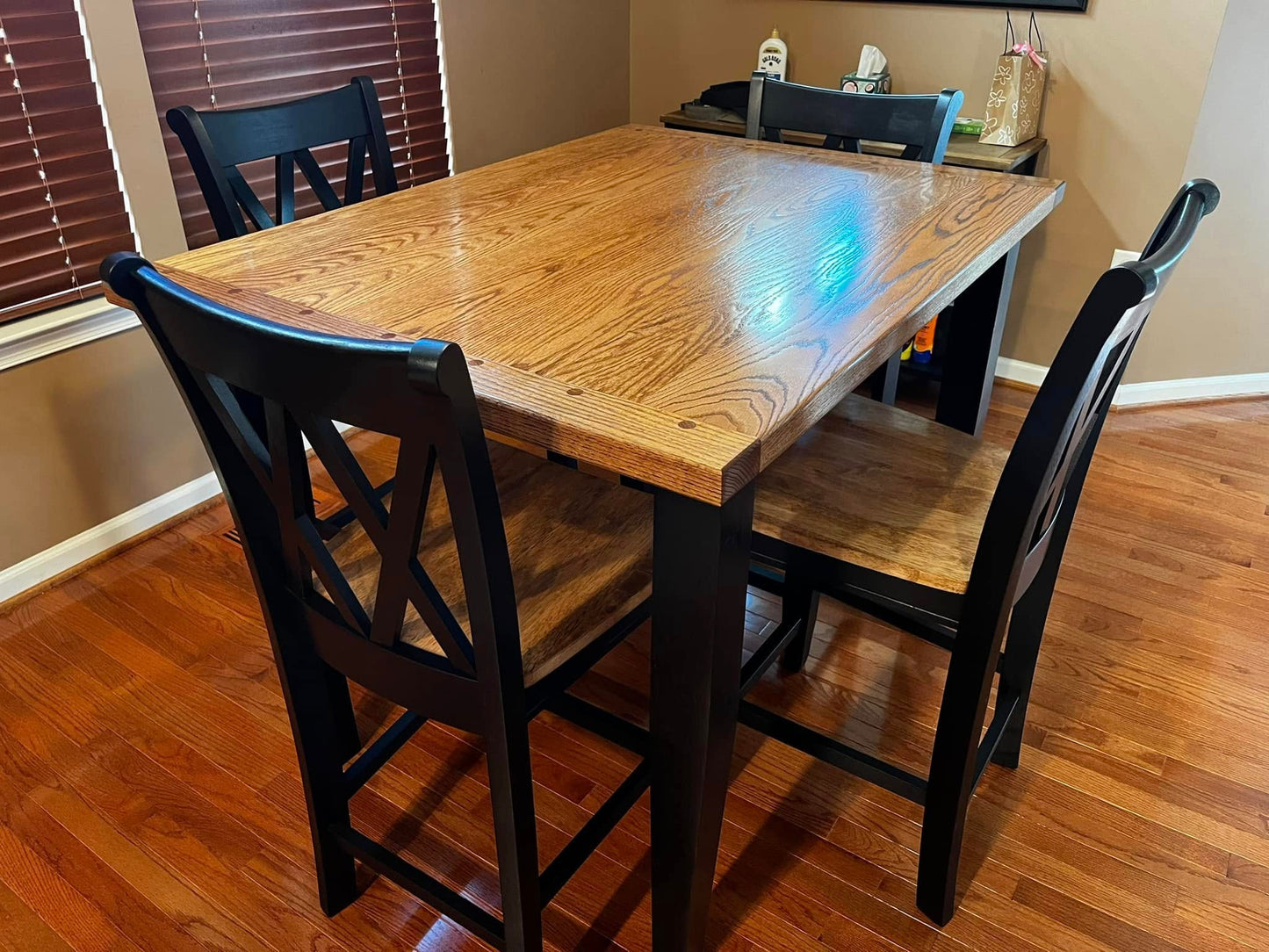 The Dining Delight Table