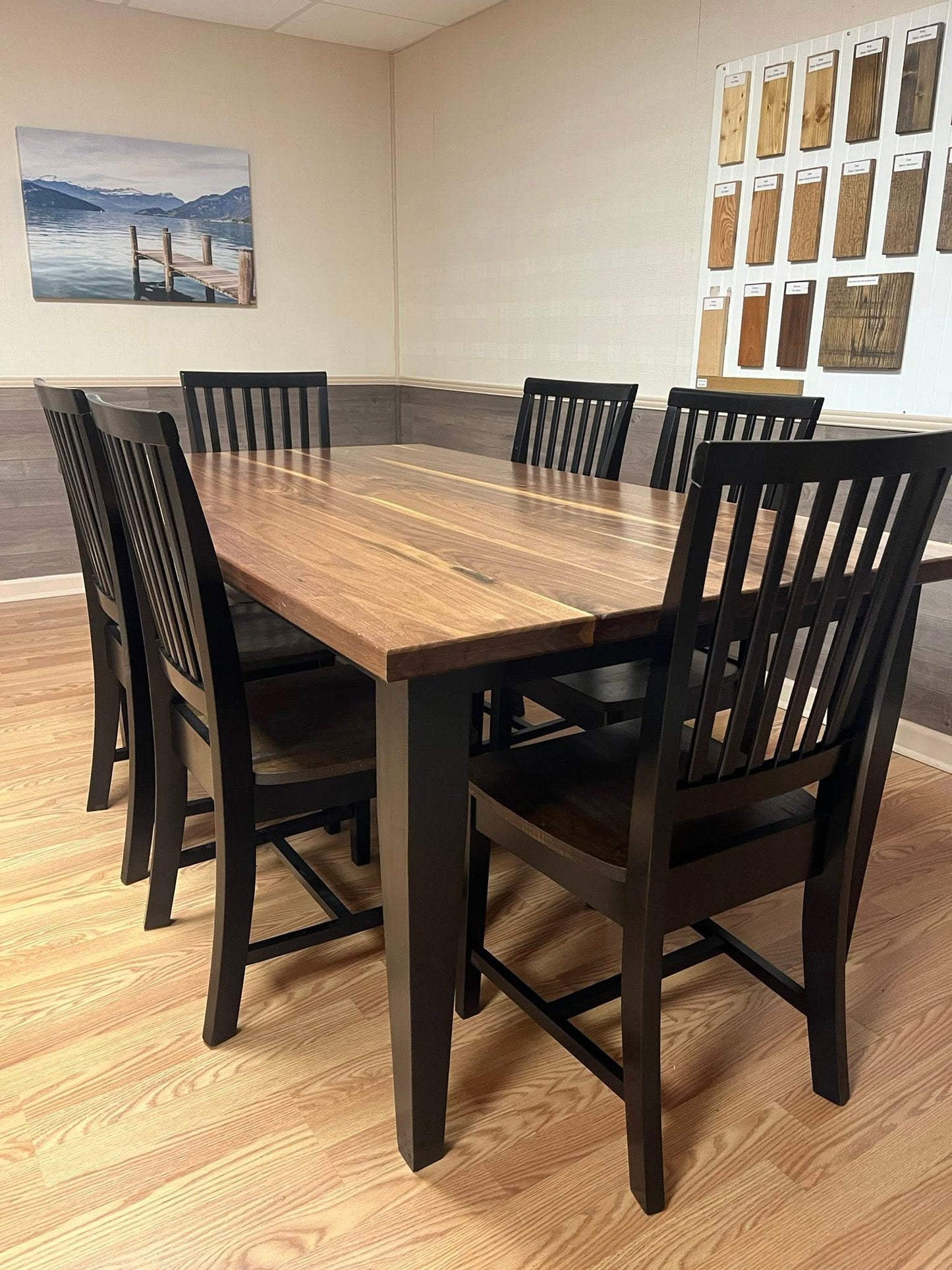 The Dining Delight Table