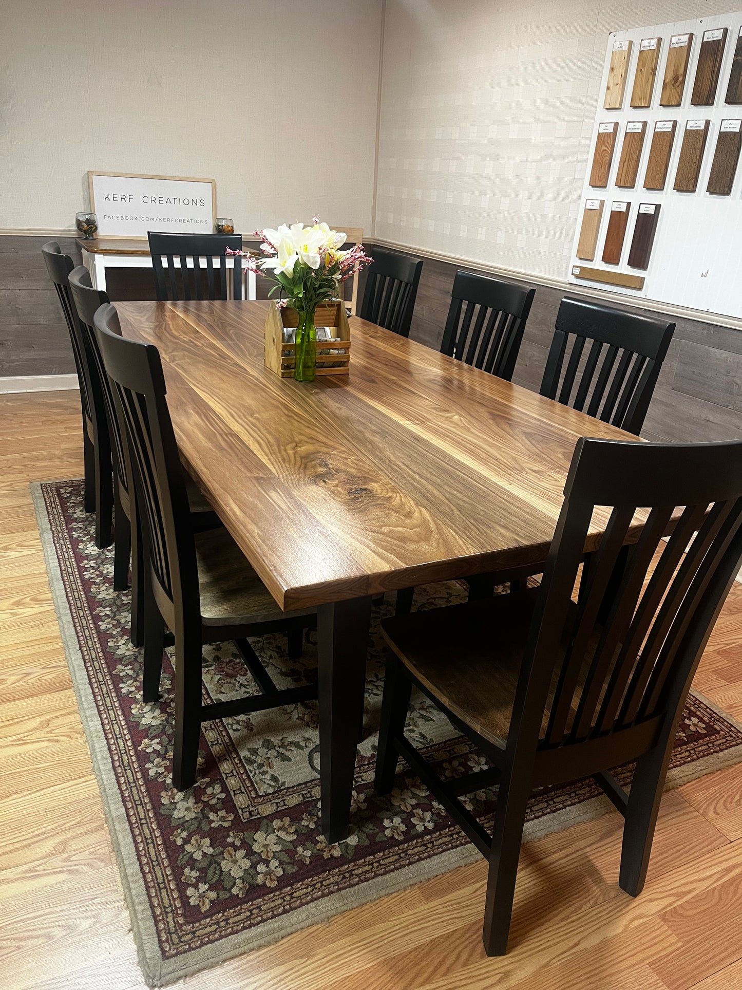 The Dining Delight Table