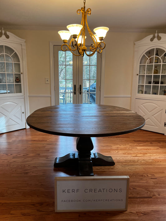 The Round Amanda Table