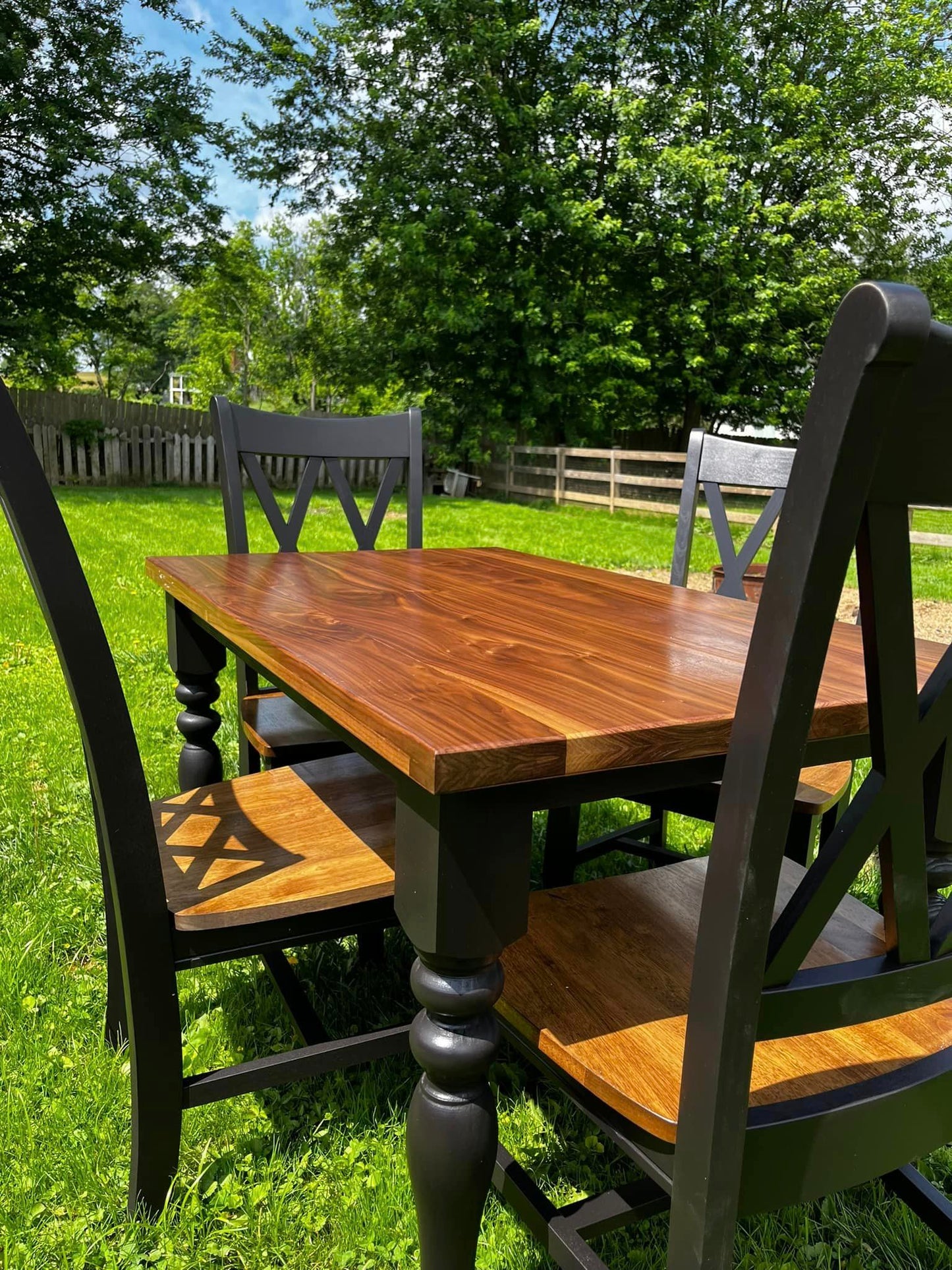 The Skinny Homestead Table